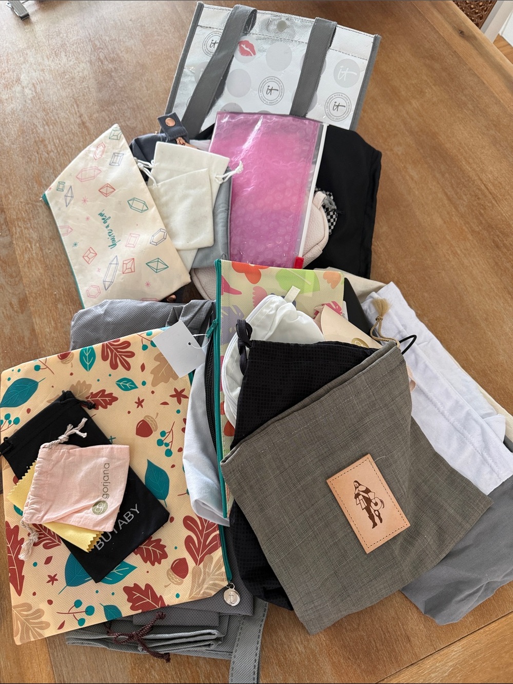 Mystery Bag Bundle - 30 pieces - various dust bags and gift bags